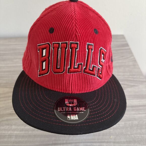 Chicago Bulls Ultra Game Snapback Red Corduroy NBA Basketball Embroidered Cap - Picture 2 of 7